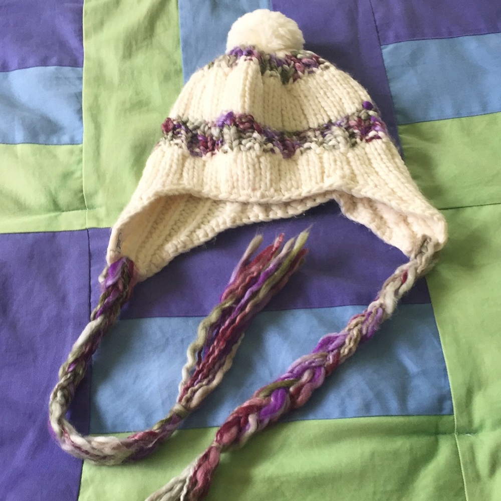 ThreadUP: Coal knit hat